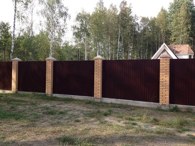 Установка забора из металлопрофиля в Марьиной Горке