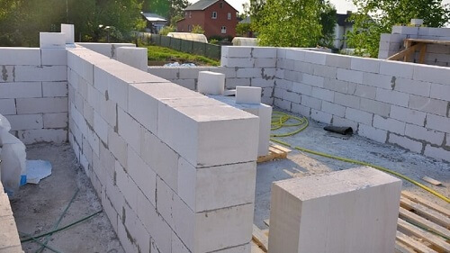 Кладка блоков в Марьиной Горке